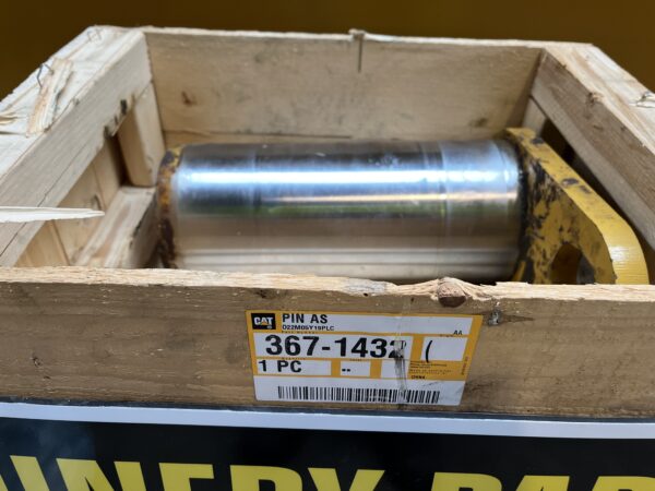 Linkage pin 3671432
